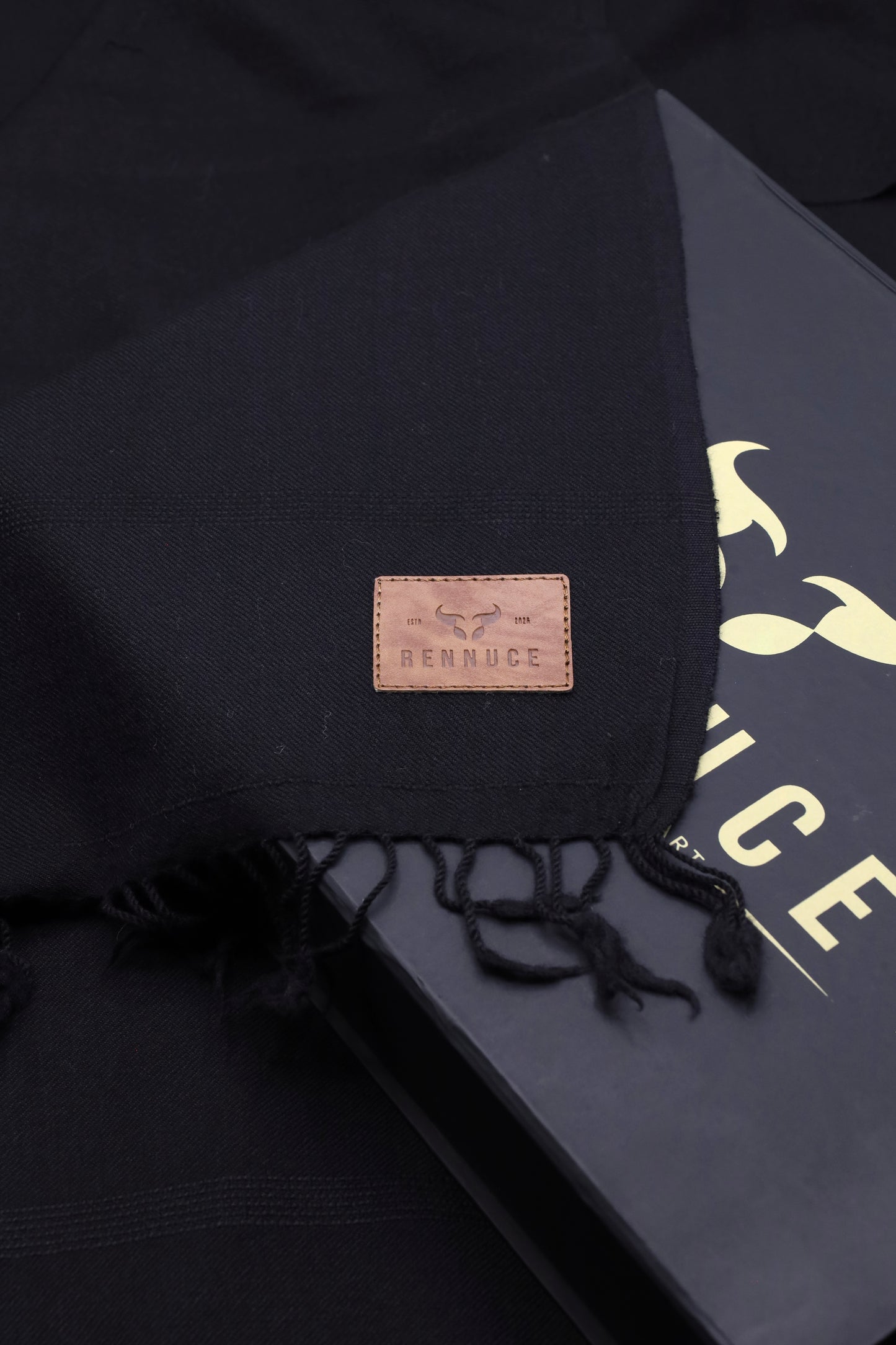 Premium Quality Plain Single Fiber Black Pure Woolen by Rennuce