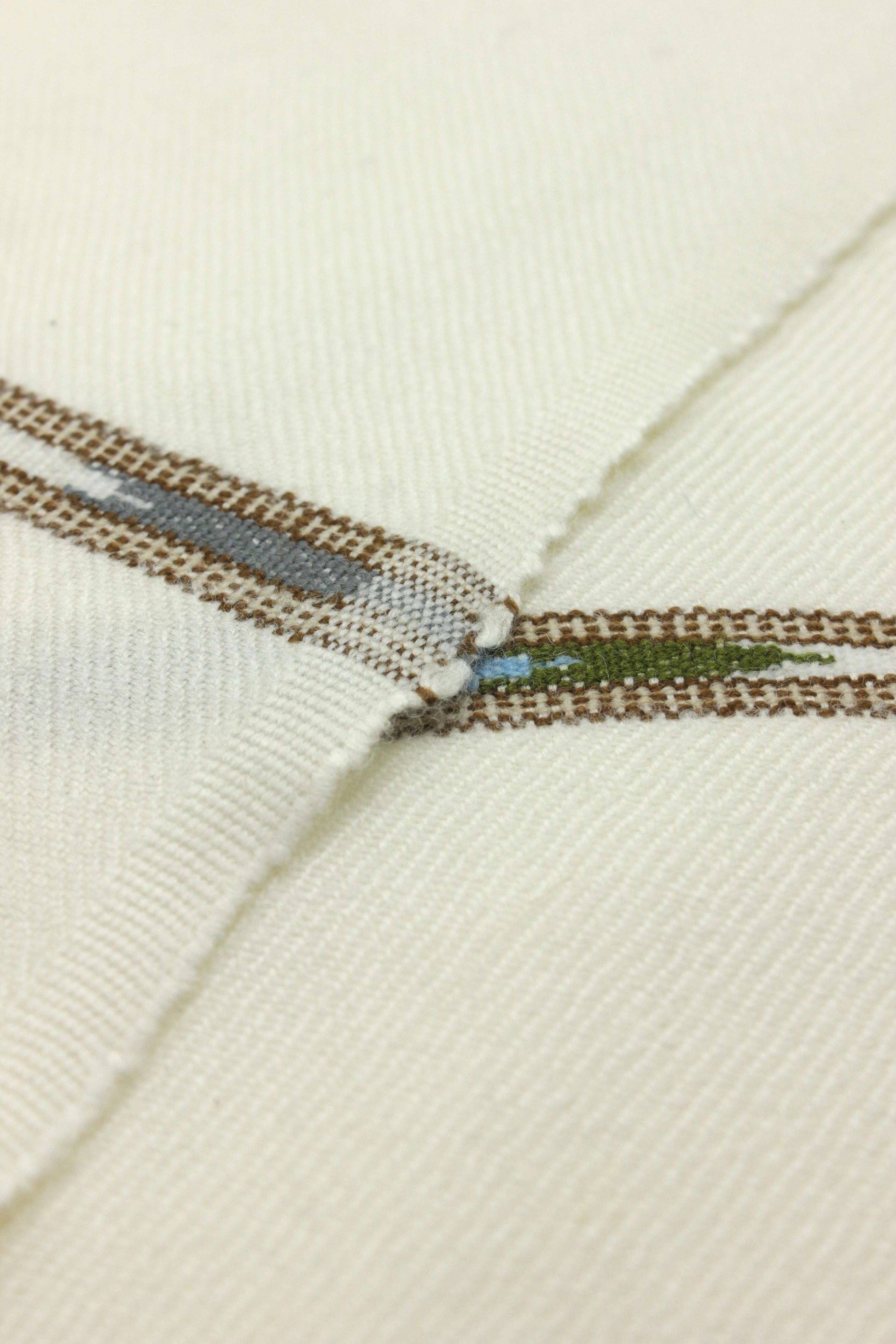 Premium Quality Double Fiber Off White Multi Color Striped Pure Woolen Shawl