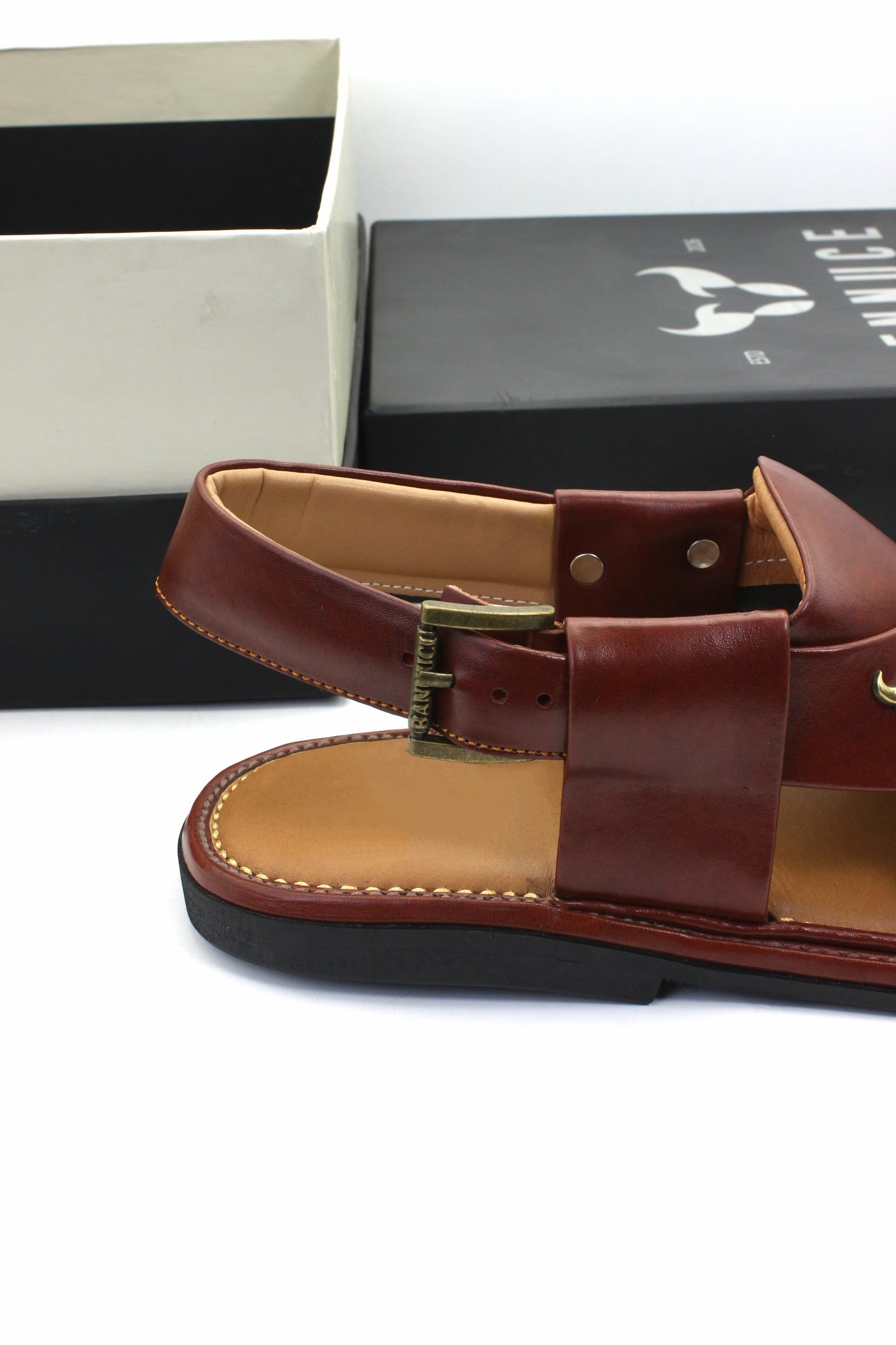 Luxury Round Meroon Authentic Peshawari Chappal by Rennuce