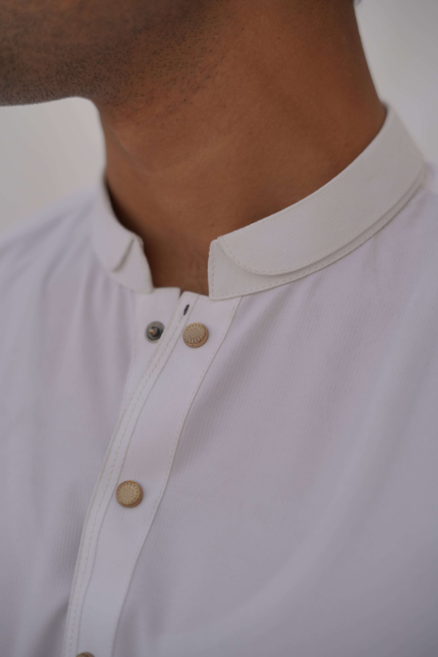 Premium Quality Classic Off White Kameez Shalwar by Rennuce