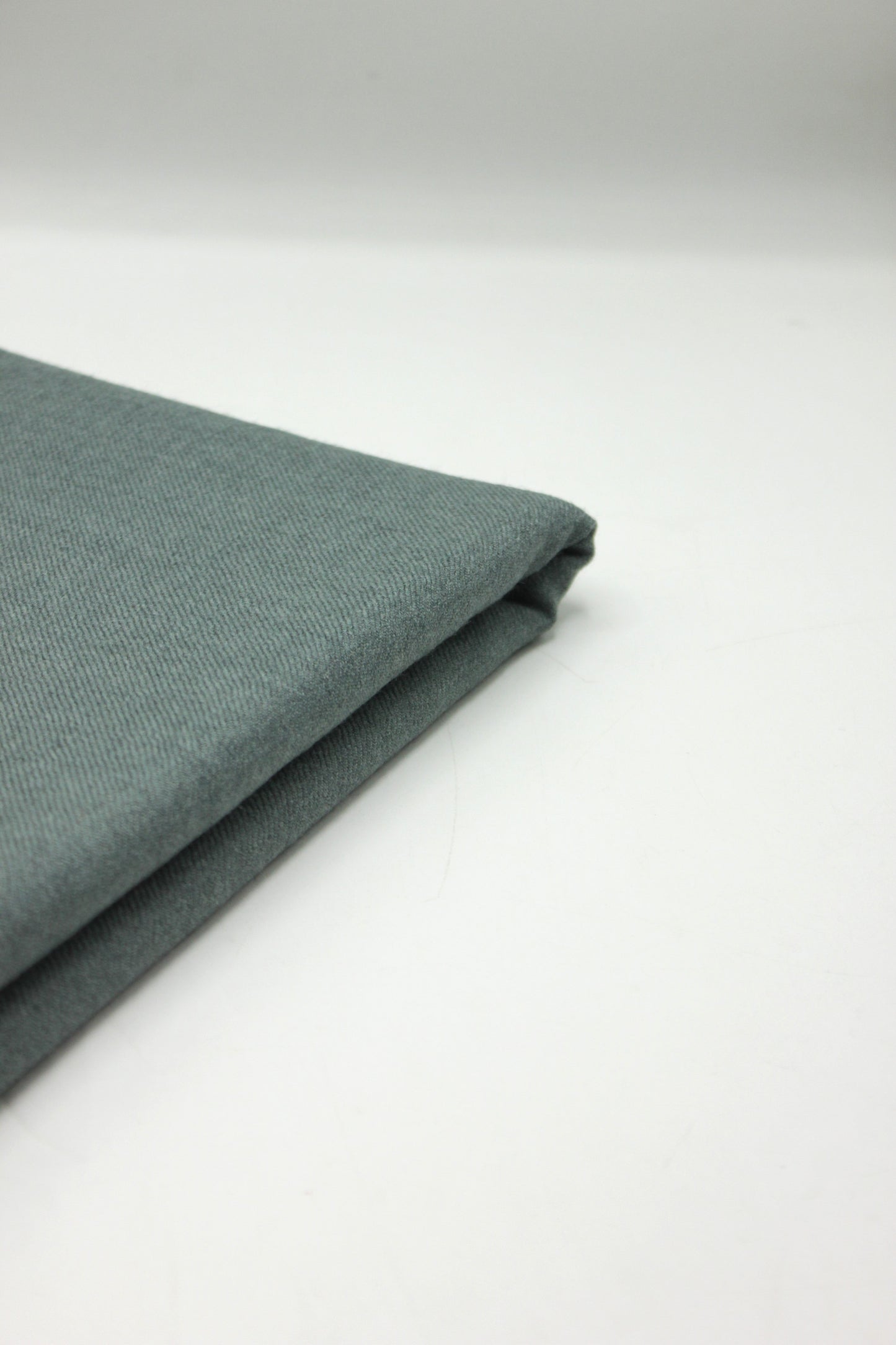 Premium Quality  Single Fiber Gray Plain Pure Woolen Shawl