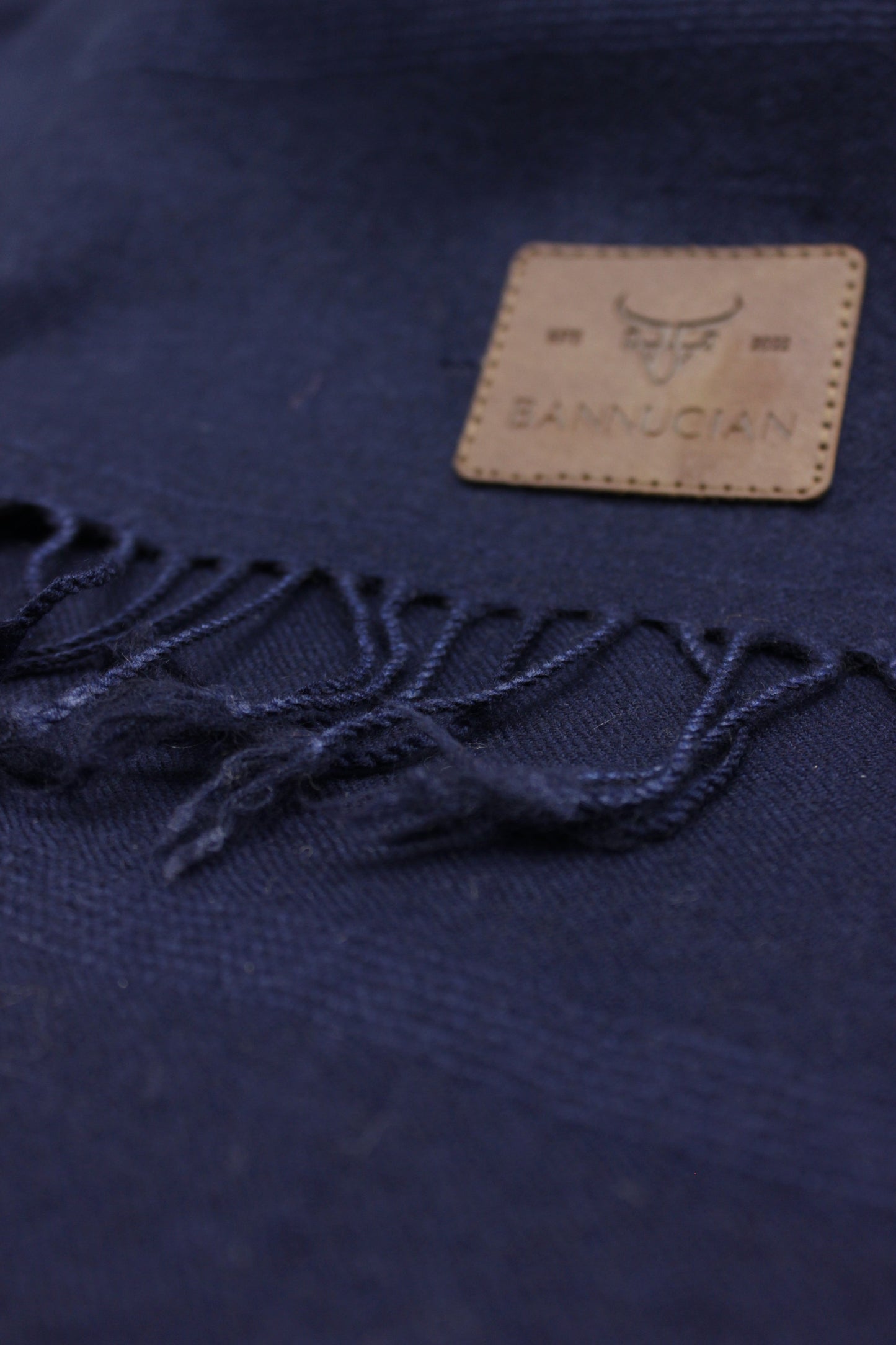 High Quality Single Fiber Pure Wool Navy Blue Plain Shawl