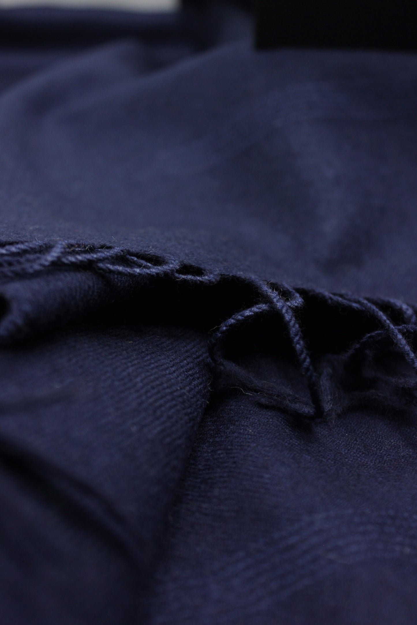 High Quality Single Fiber Pure Wool Navy Blue Plain Shawl