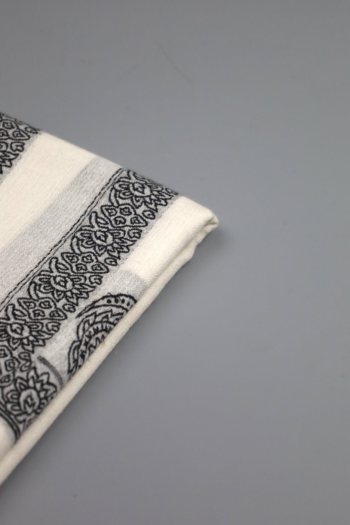 Premium Quality Extremely Soft Off White With Black Border Authentic Pashmina Cashmere Shawl by Rennuce