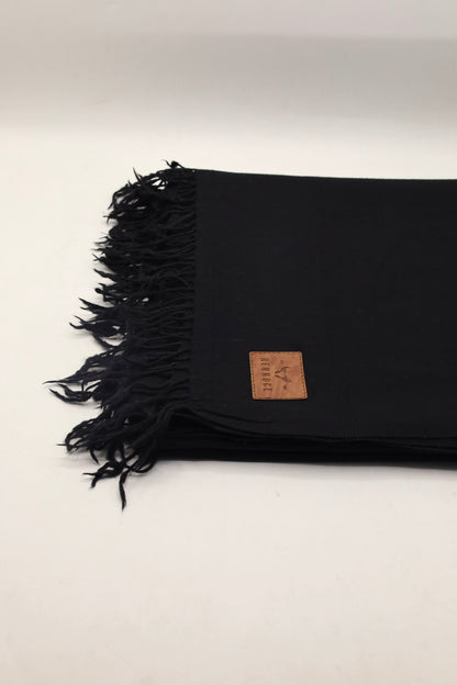 Premium Quality Plain Single Fiber Black Pure Woolen by Rennuce
